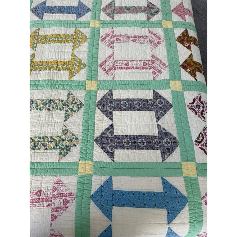 Vintage Hand Quilted Double Arrow Pattern Quilt 78x86 Feedsack c.1940s